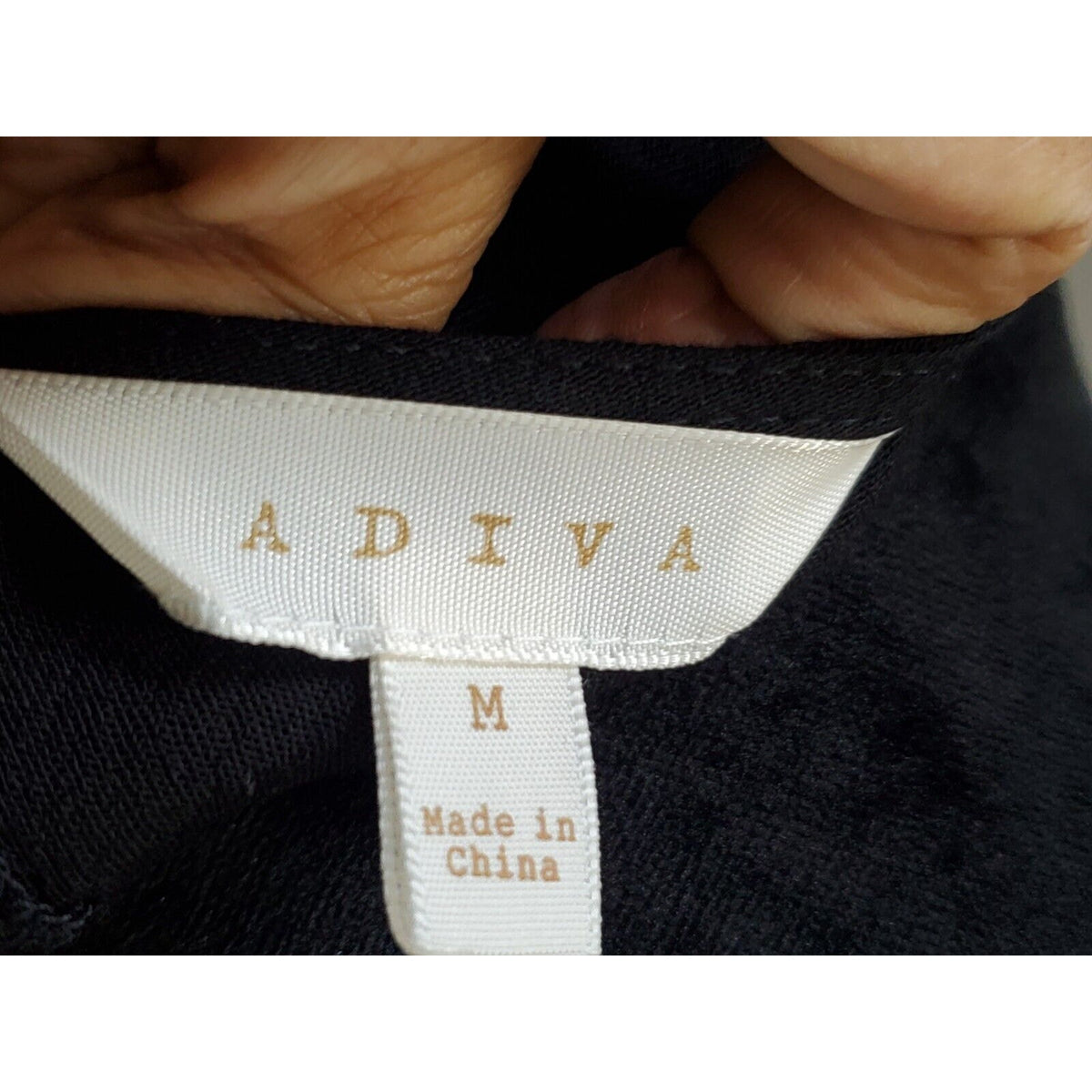 Adiva Women's Black 100% Rayon Round Neck Long Sleeve Casual Top Blouse Size M