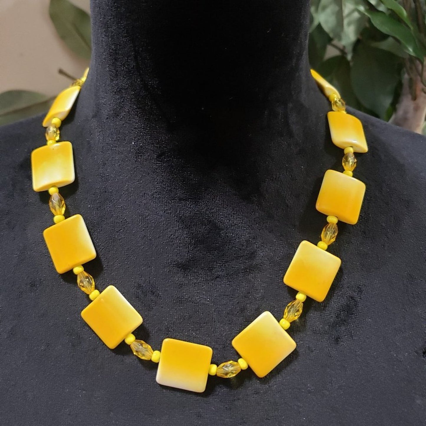 Women Yellow Square Stone with Lobster Clasp Necklace with Earings