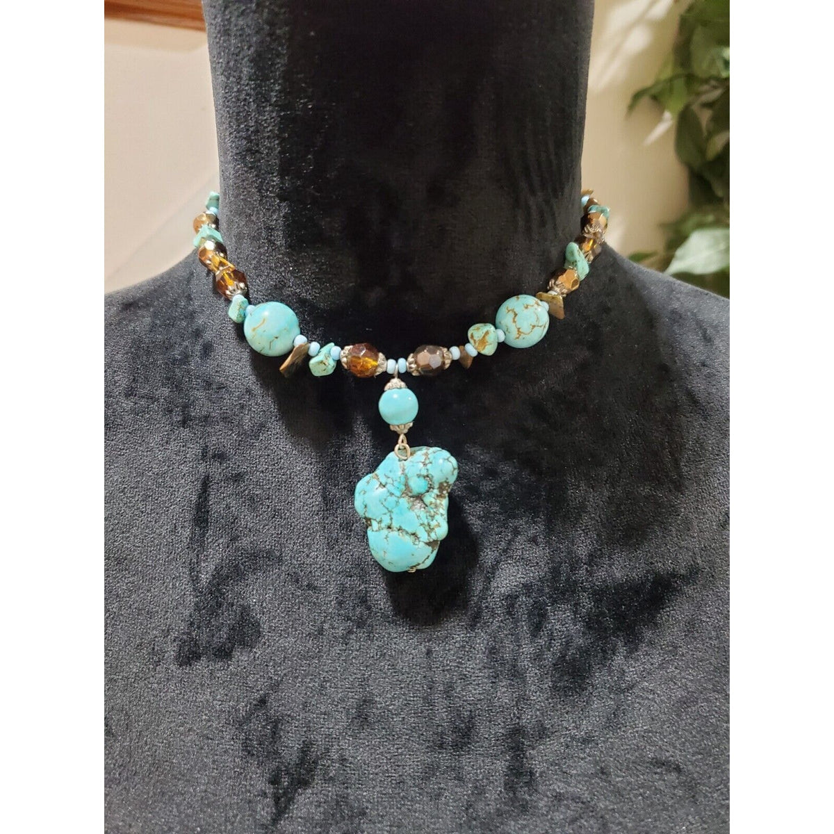 Women's Turquoise Stones Choker Stylish Fashion Drop Necklace
