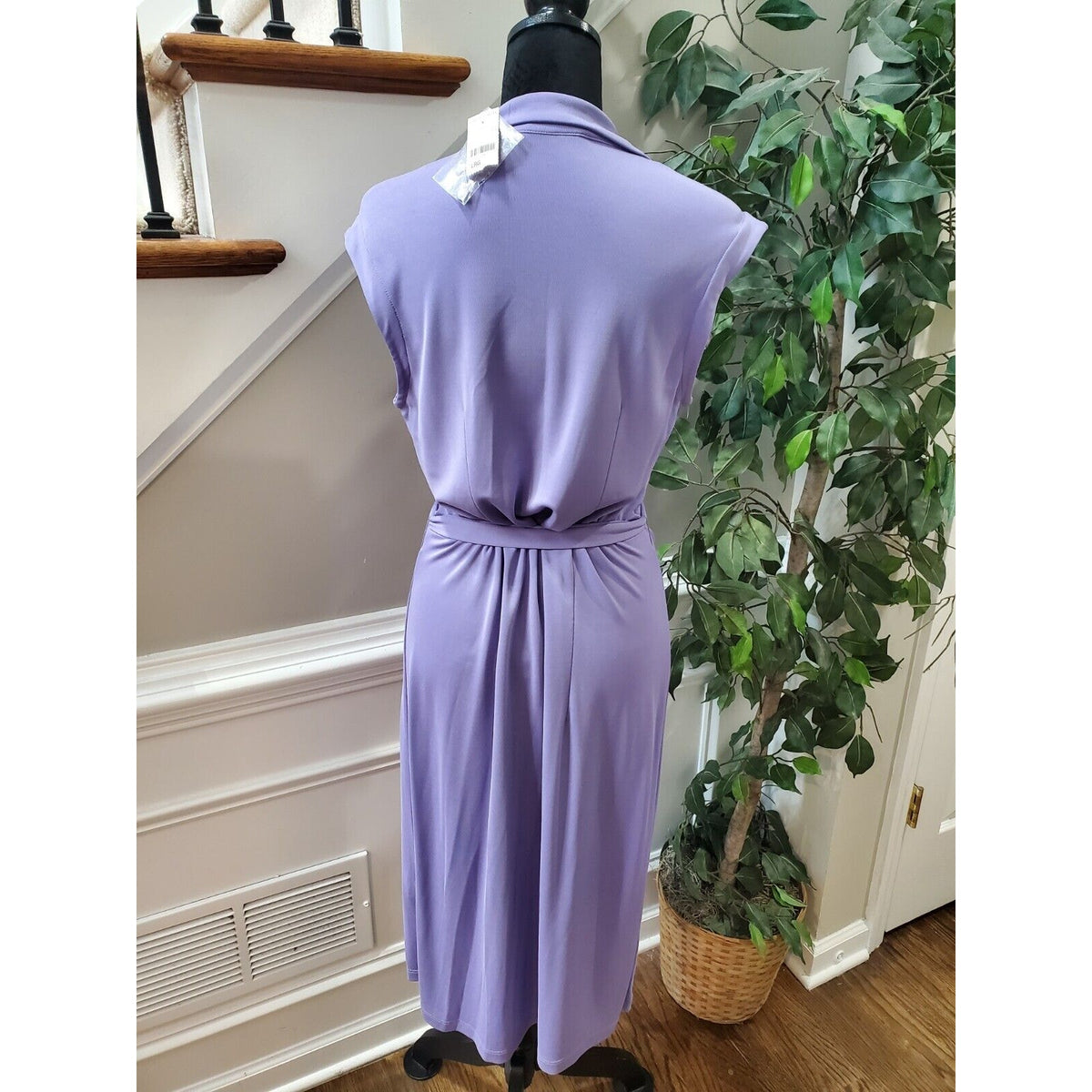 Casual Corner Women's Purple Rayon Neck Sleeveless Knee Length Dress Size Large
