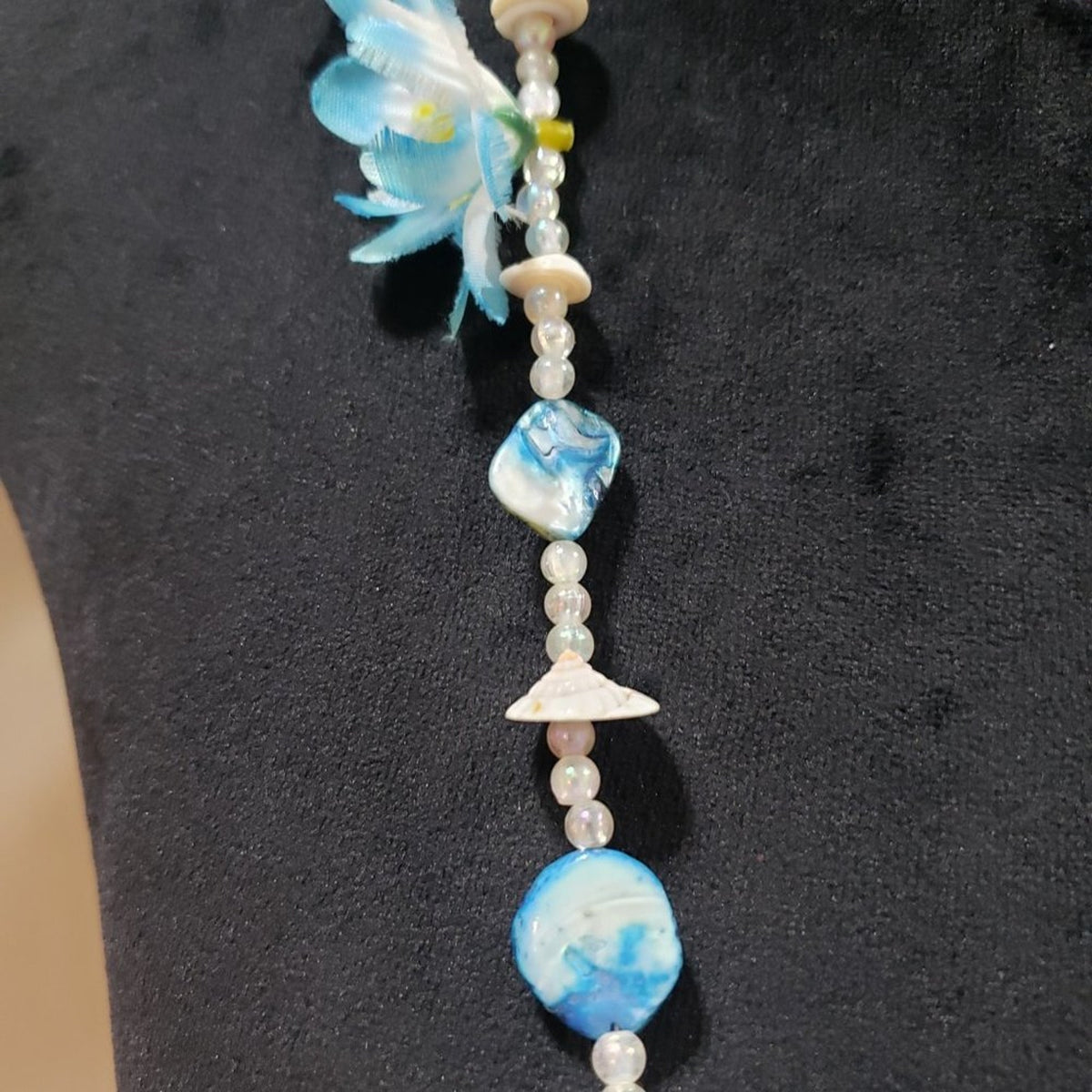 Womens Fashion Faux Pearl, Soft Shell, Flower Beaded Teardrop Necklace