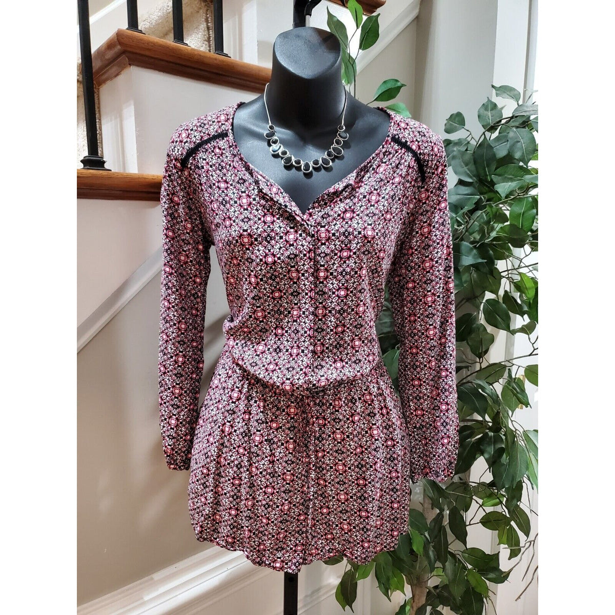Gap Women Multicolor Rayon Sweetheart Neck Long Sleeve Casual Romper Size Small