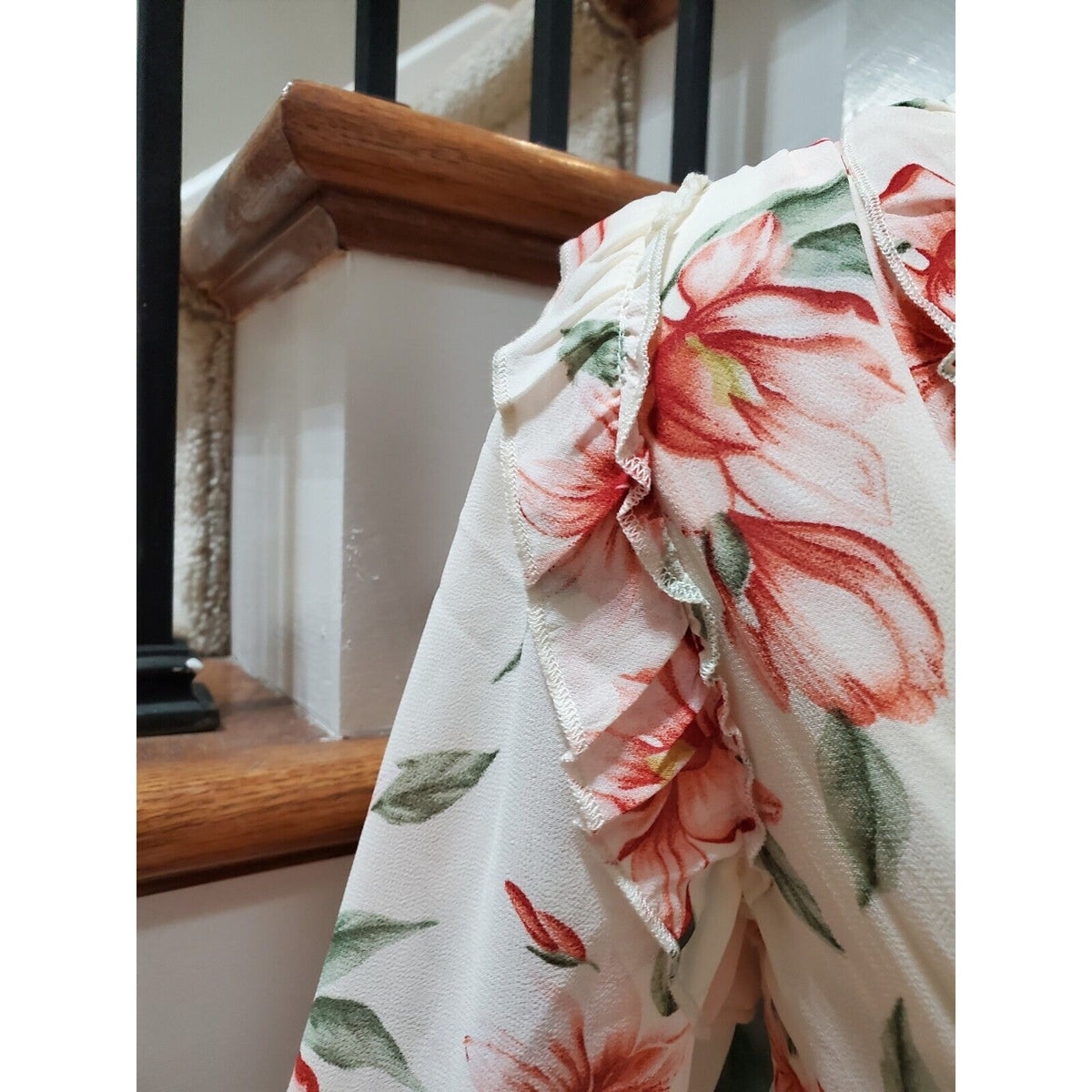 Fashion Nova Womens Cream V Neck Floral Long Sleeve 2 Piece Romper Size Medium