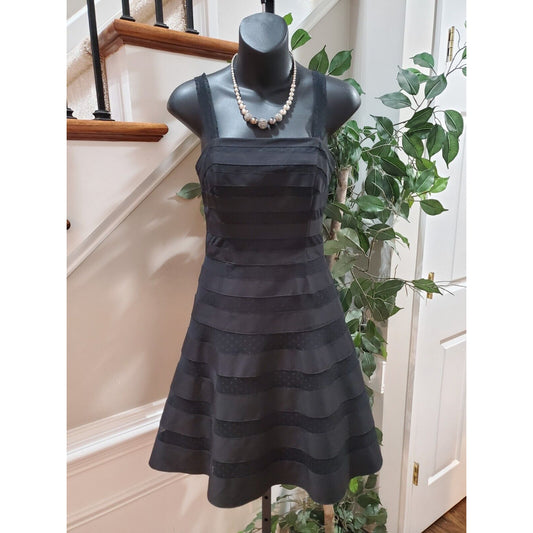 White House Black Market Retro Swiss Dot Square Neck Knee Length Dress Size 2