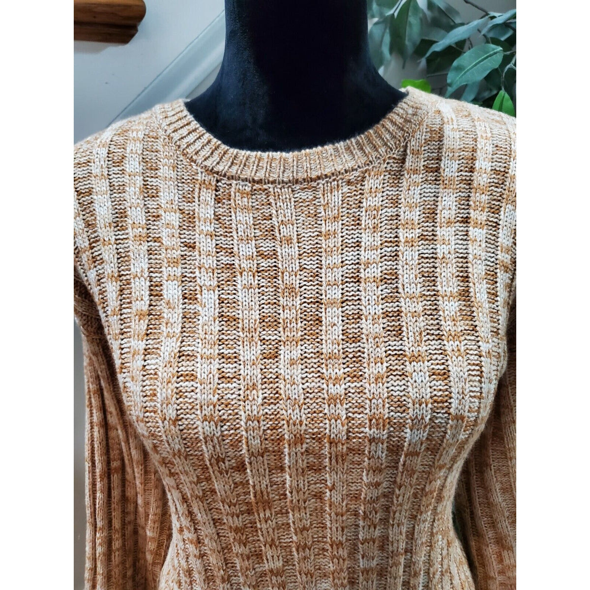 BLANKNYC Toffee Acrylic Ribbed Crewneck Long Sleeve Pullover Knit Sweater XS