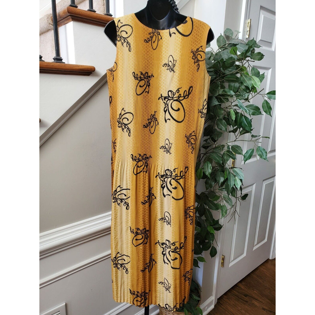 Women's Brown Polyester Blend Round Neck Sleeveless Casual Knee Length Dress S