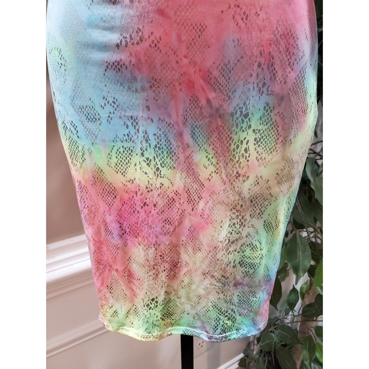 Fashion Nova Women's Multicolor Polyester V-Neck 3/4 Sleeve Knee Length Dress S