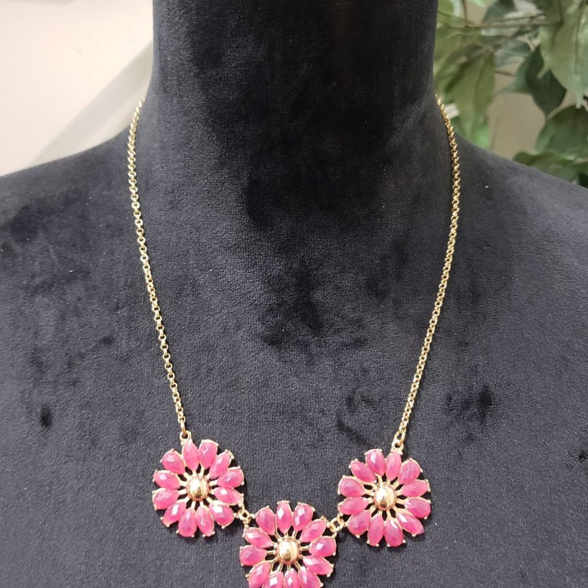 Women's Pink Beaded Sun Flower Gold Tone Statement Necklace