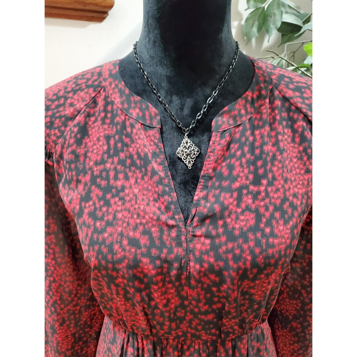 Beach Lunch Lounge Kelsea Babydoll Black & Red V-Neck Long Sleeve Dress L/G/G