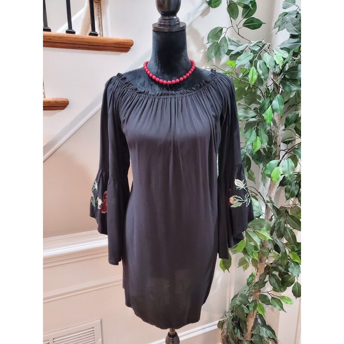 Blue Rair Women's Black Floral Rayon Scoop Neck Long Sleeve Knee Length Dress M