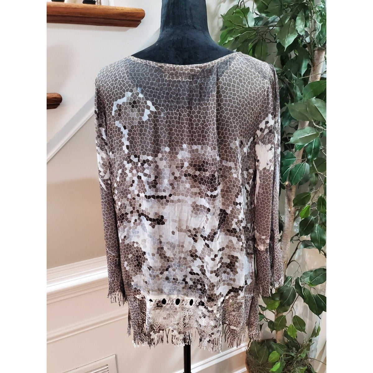 Mushka by Sienna Rose Women's Gray Polyester Round Neck Long Sleeve Top Blouse S