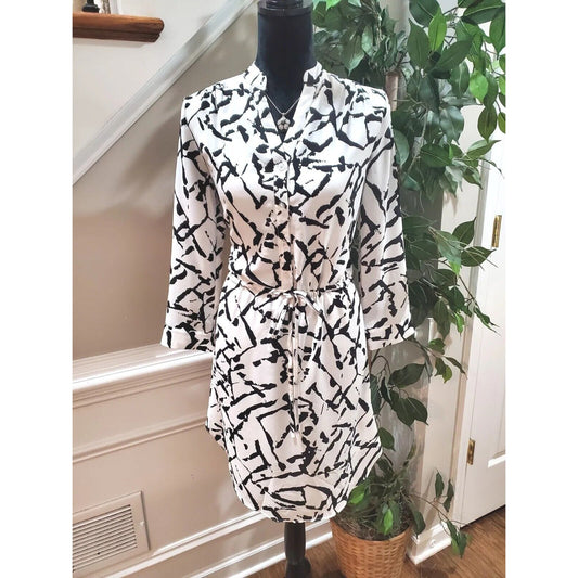 Young Threads Women's Black & White V-Neck Long Sleeve Knee Length Dress Size S