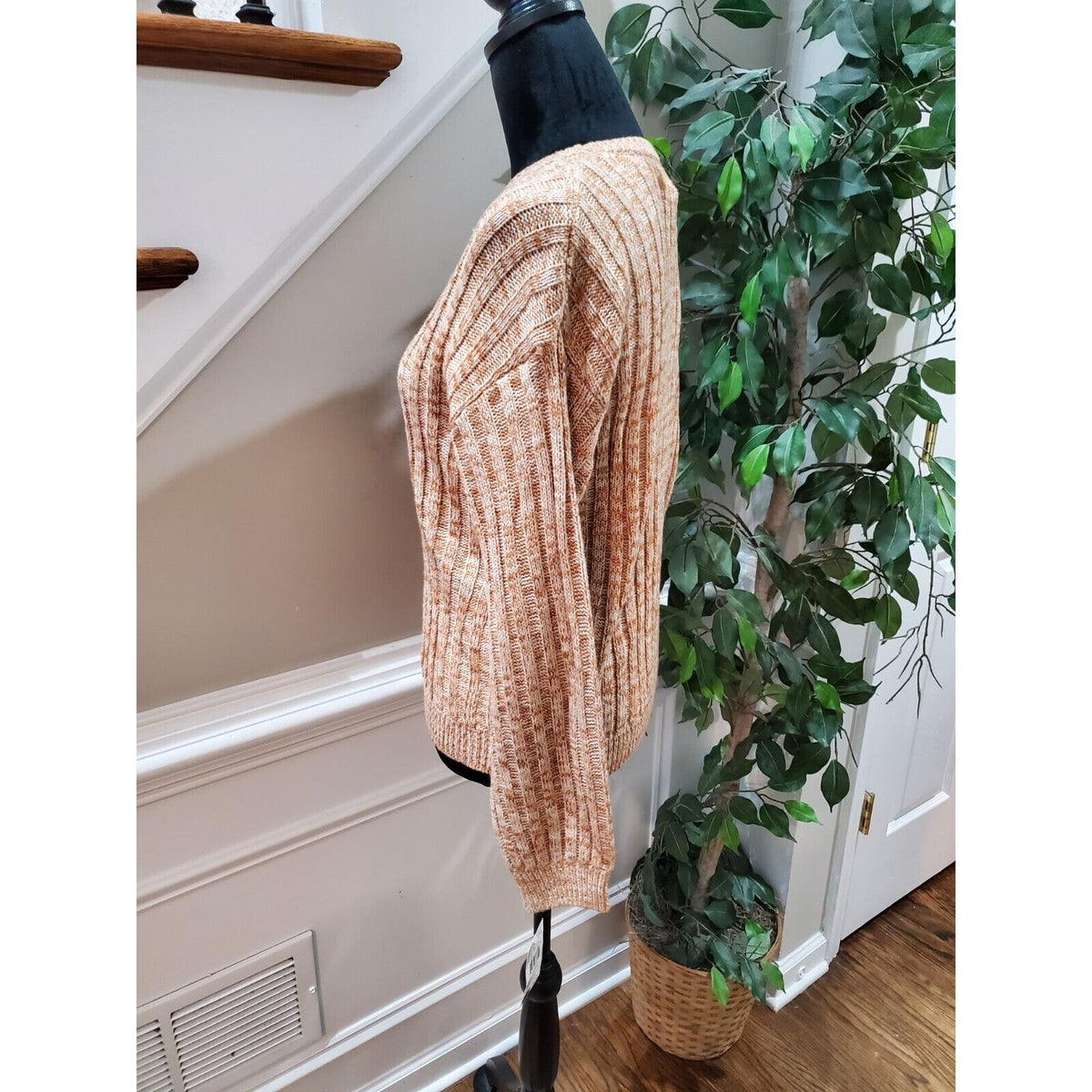 BLANKNYC Toffee Acrylic Ribbed Crewneck Long Sleeve Pullover Knit Sweater XS