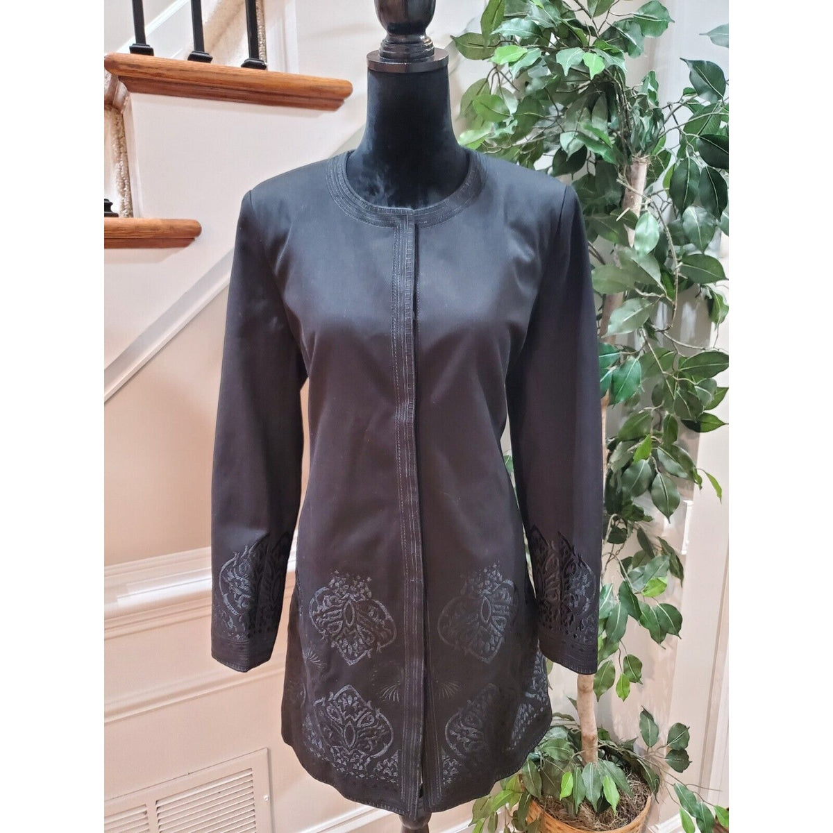 Peter Nygard Women's Black Embroidered Long Sleeve Button Front Jacket Size 12
