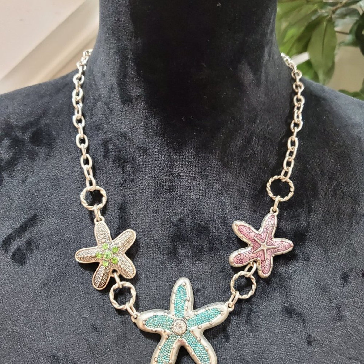 Women's Triple STARFISH Silver Tone Necklace Aquamarine Textured Rhinestones Cry