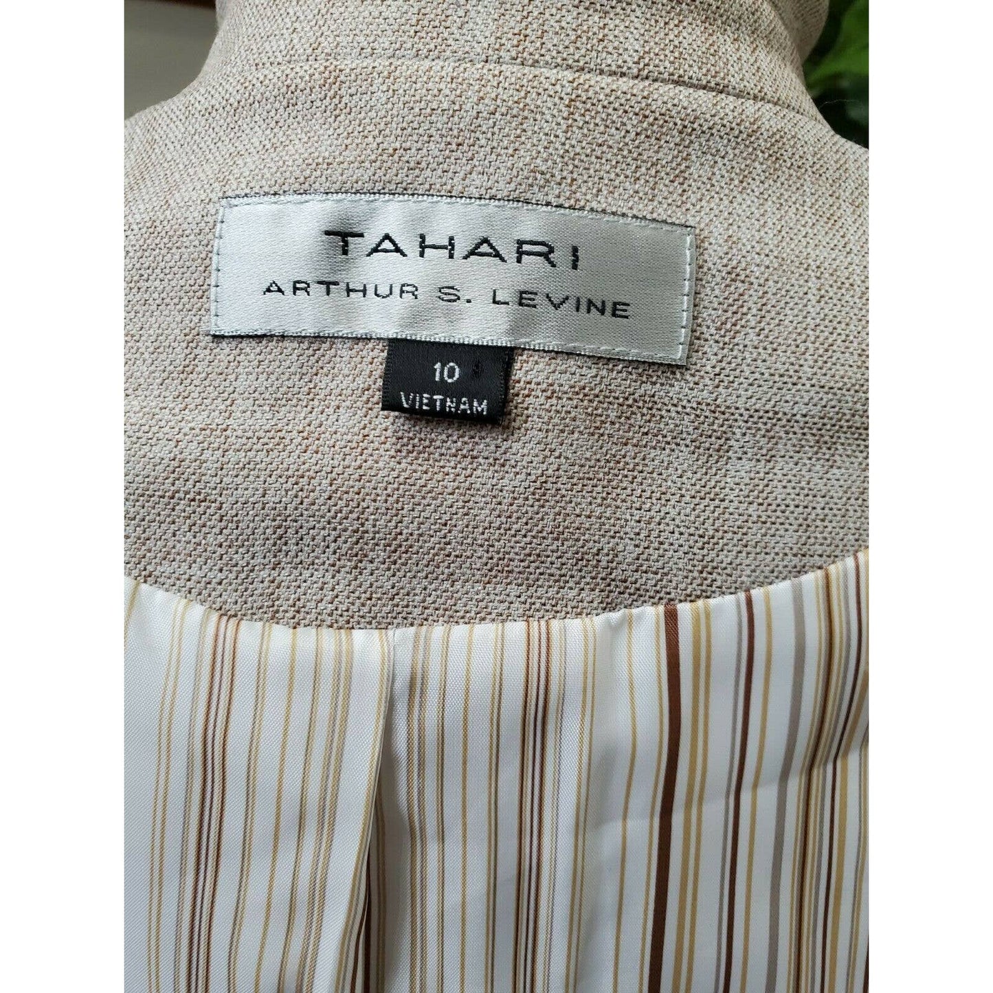 Tahari Women's Solid Beige Cotton Short Sleeve Fitted Two Buttons Blazer Size 10