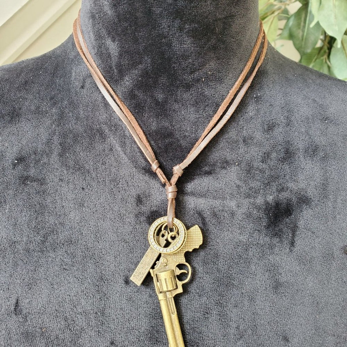 Chuns Fashion Women's Vintage Gold Finish Cross Gun Leather Necklace Chain