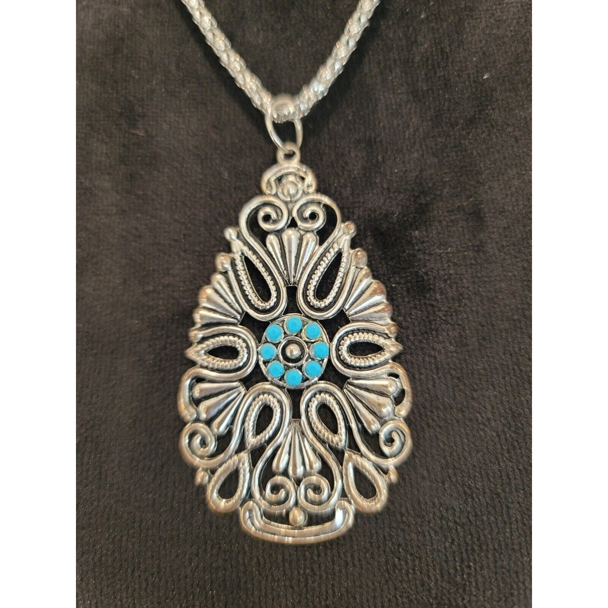 Womens Fashions Silver Turquoise Stone Pendant Necklace Lobster Clasp