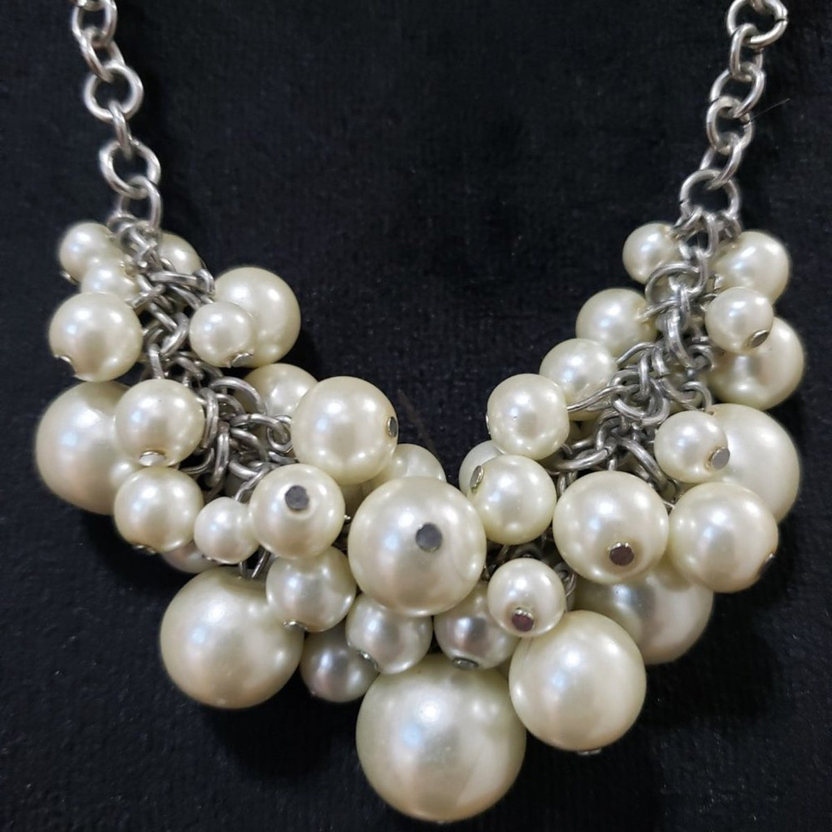 Womens Fashion White Pearlstone Statement Collar Necklace with Lobster Clasp
