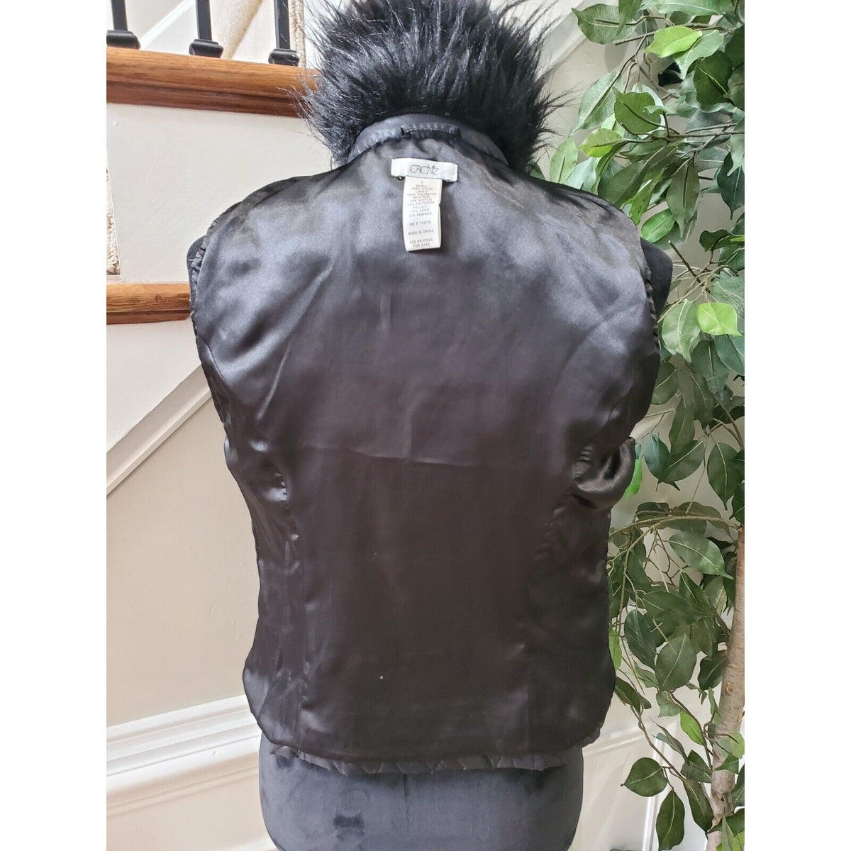 Cache Womens Black Fur 100% Nylon Sleeveless Full Zipper Casual Vest Size Small