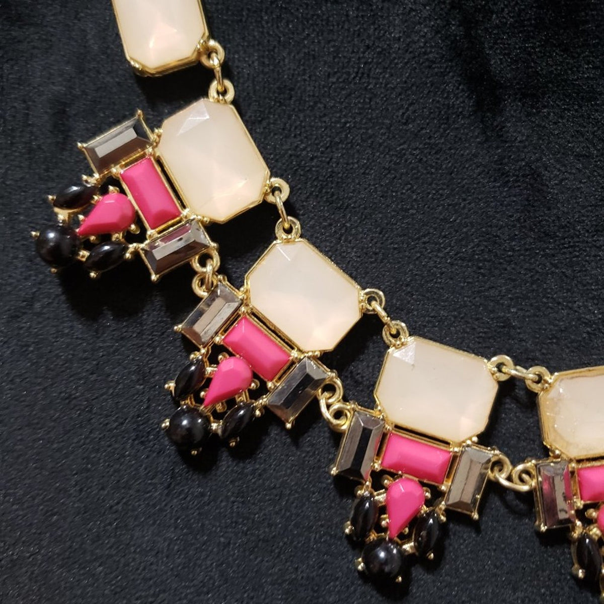 Womens Fashions Multicolor Glass Shape Stone Colored Necklace with Lobster Clasp