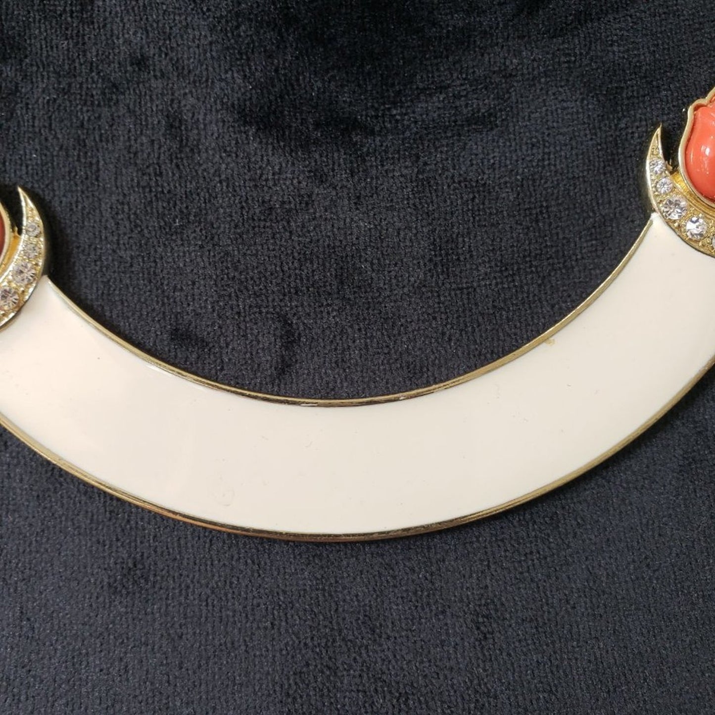 Womens Fashions Multicolor Broach Style Collar Necklace with Lobster Clasp