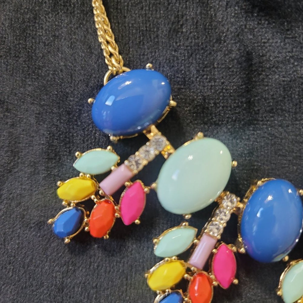 Women's Multicolor Oval Link Beaded Chunky Statement Jewelry Necklace