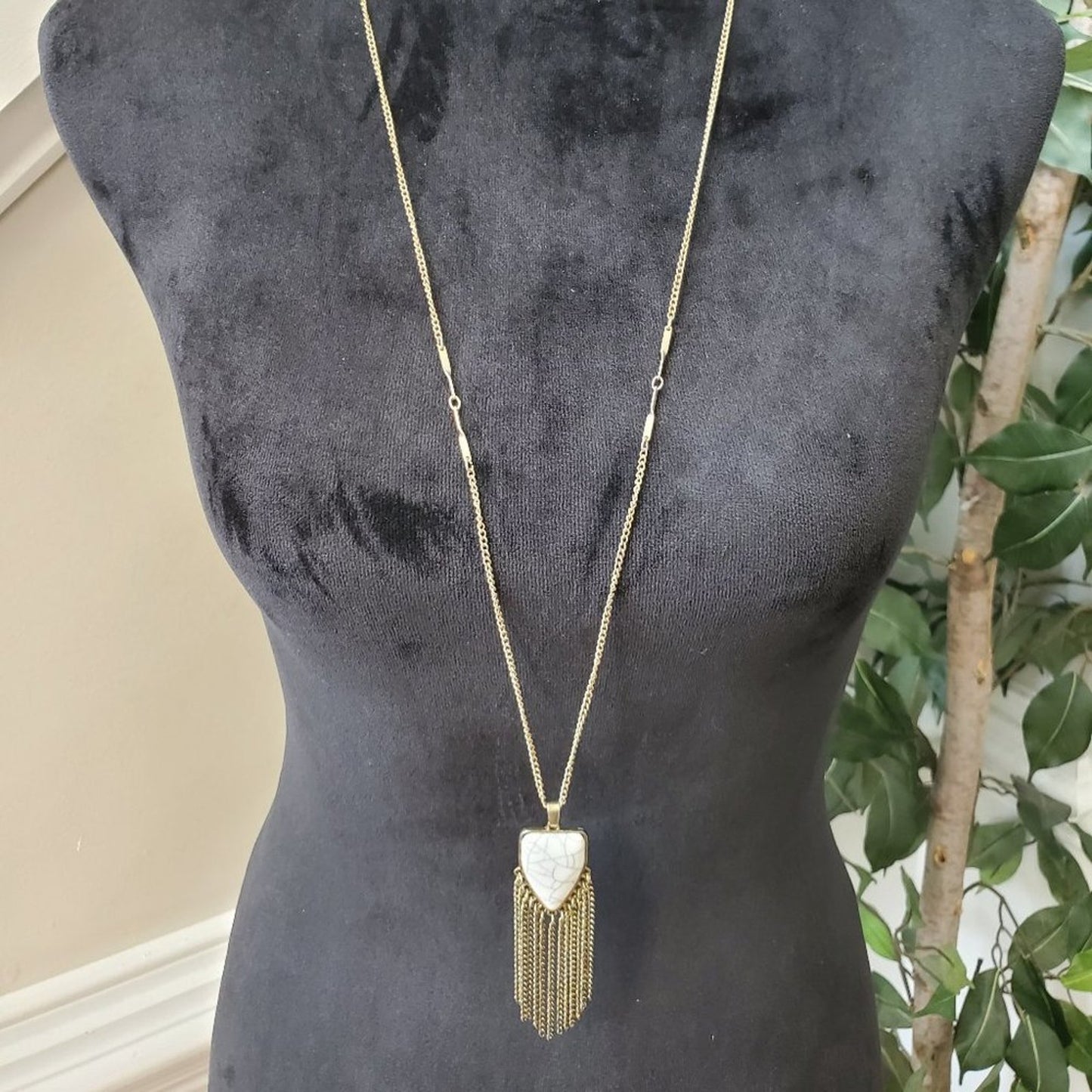 Womens White Persian Shell Eshgh Fringe Pendant Necklace