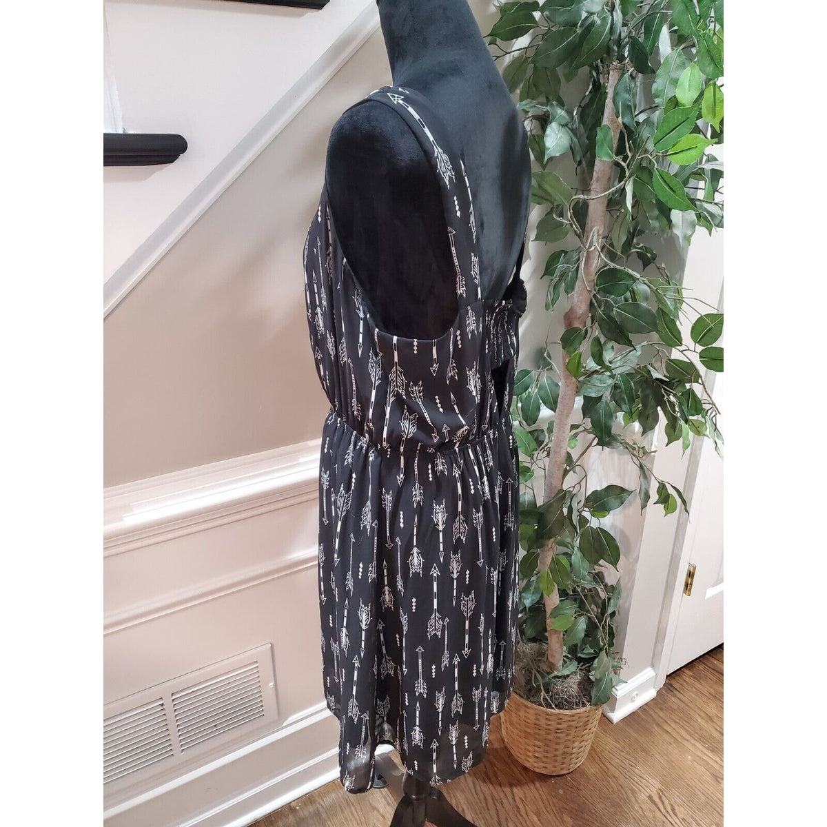 C Womens Black White Round Neck Sleeveless Pleated Knee Length Dress Size XL