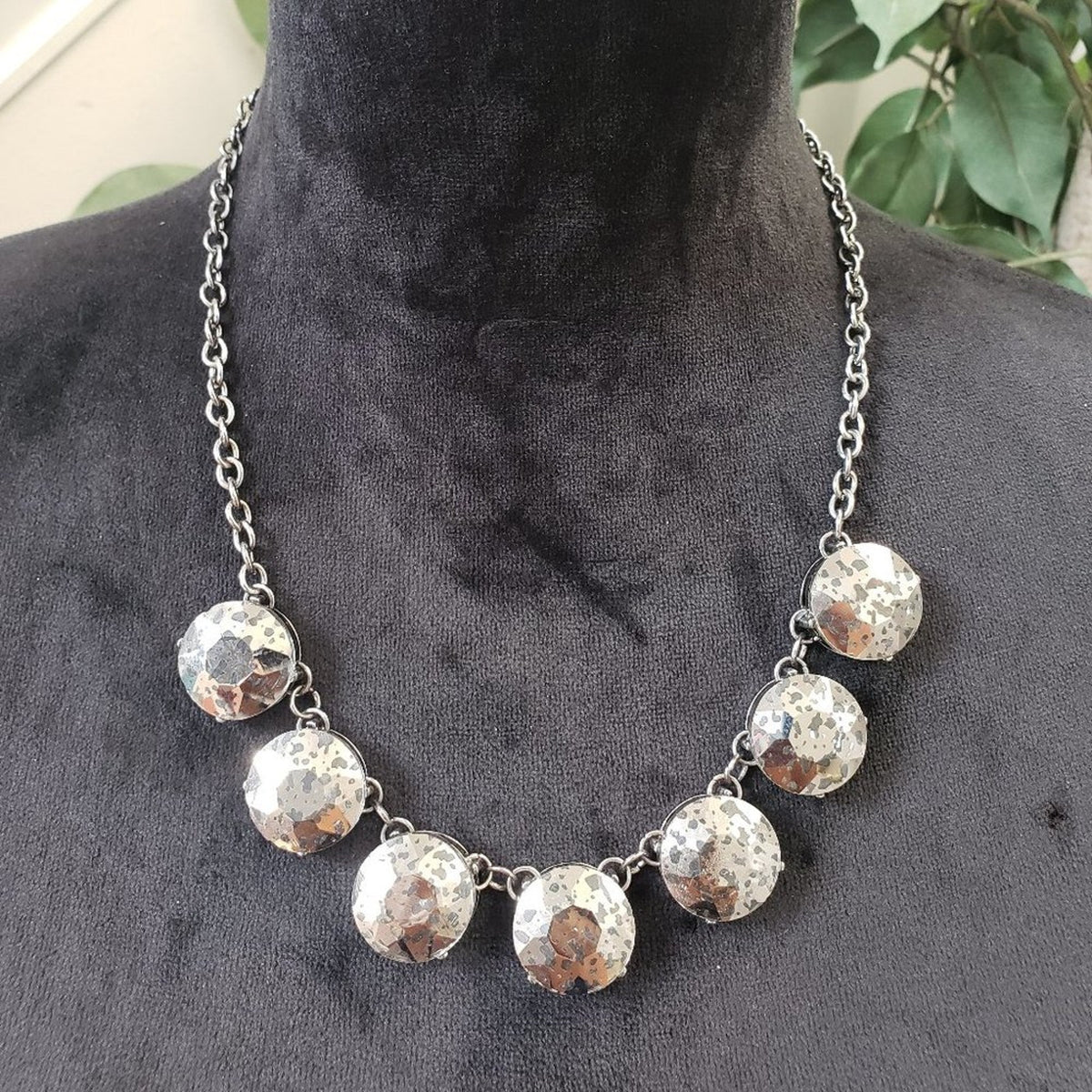 Vintage Womens Silver Plated Crystals Collar Necklace with Lobster Clasp