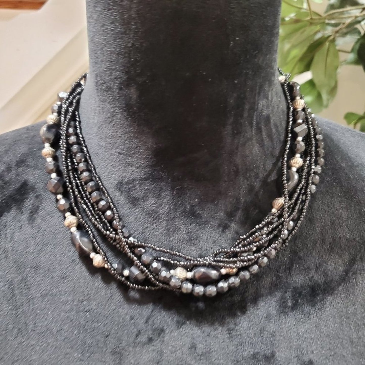 Women's Black Multilayer Round Beaded Fashion Jewelry Necklace
