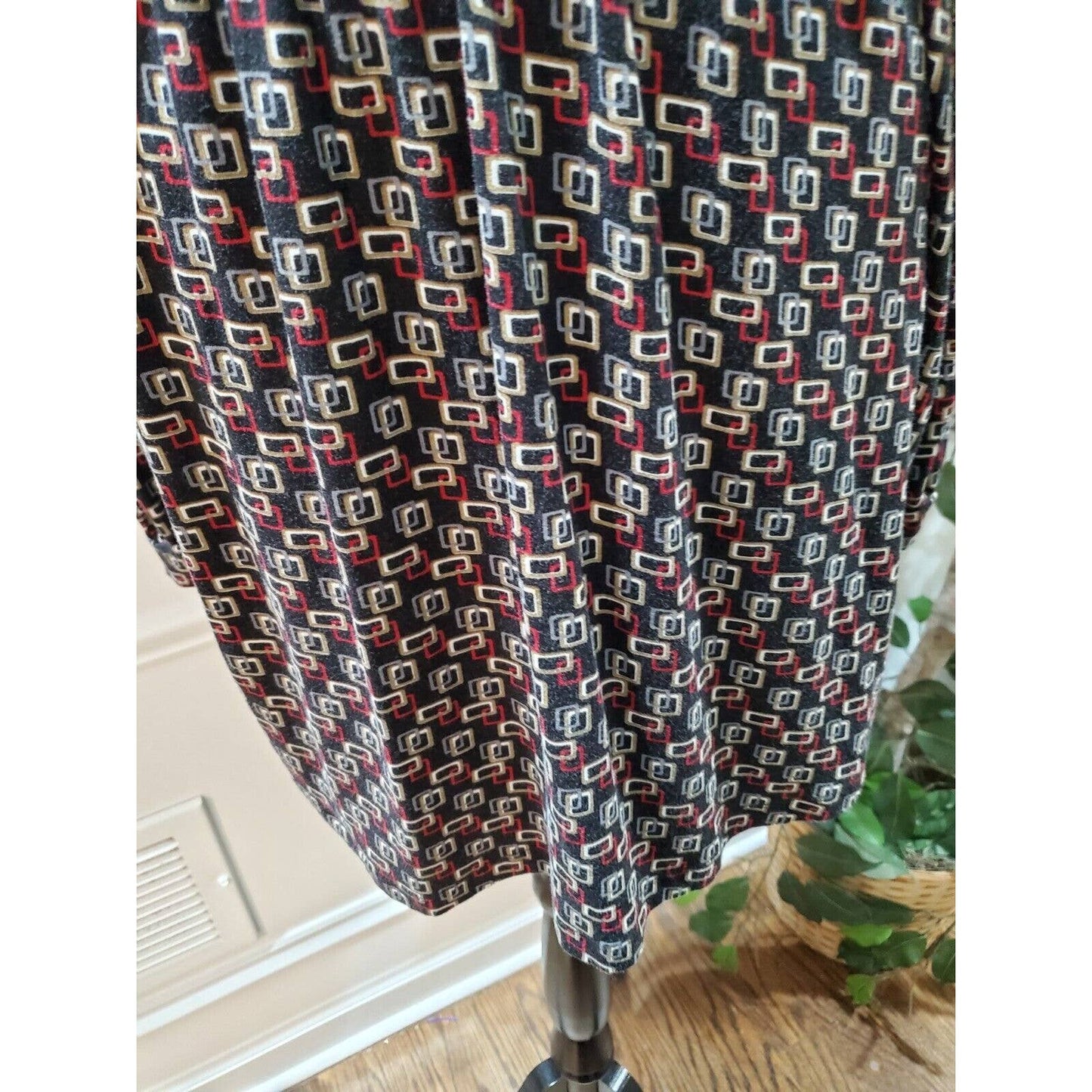 Vertigo Paris Rayon V-Neck Long Sleeve Casual Knee Length Dress Size Medium