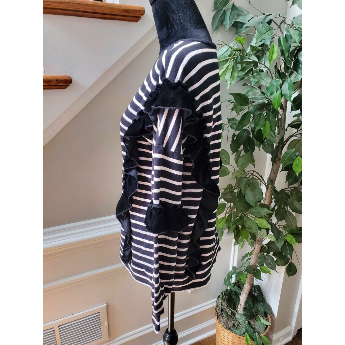 Crown & Ivy Women's Black Cotton Round Neck Long Sleeve Casual Top Shirt Size PL