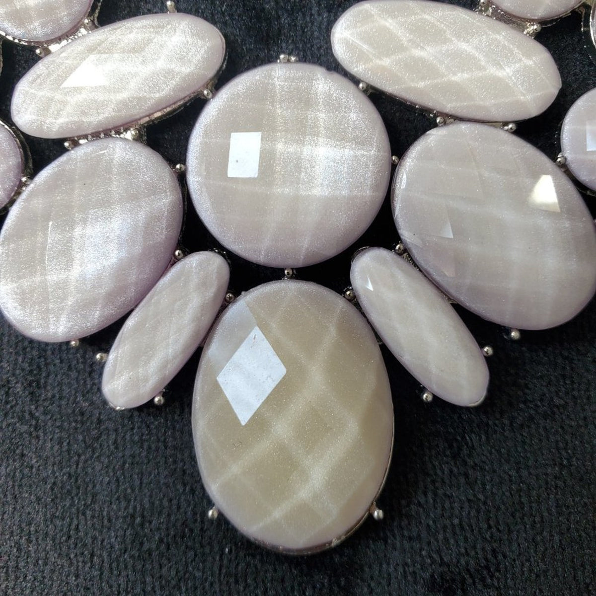 Women's Mother Of Pearl Silver Chain Geometric Gemstone Decor Pendant Necklace