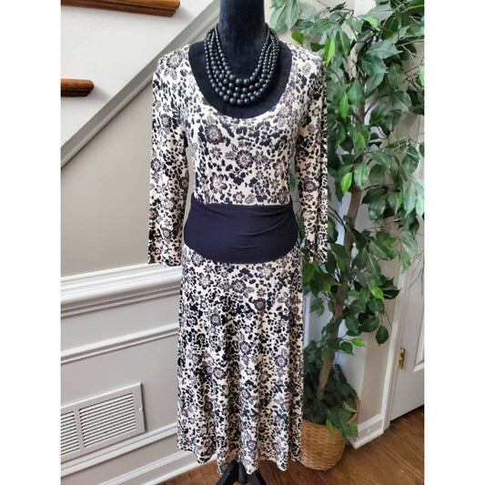 Madison Studio Women's Black Rayon Scoop Neck Long Sleeve Long Maxi Dress Small