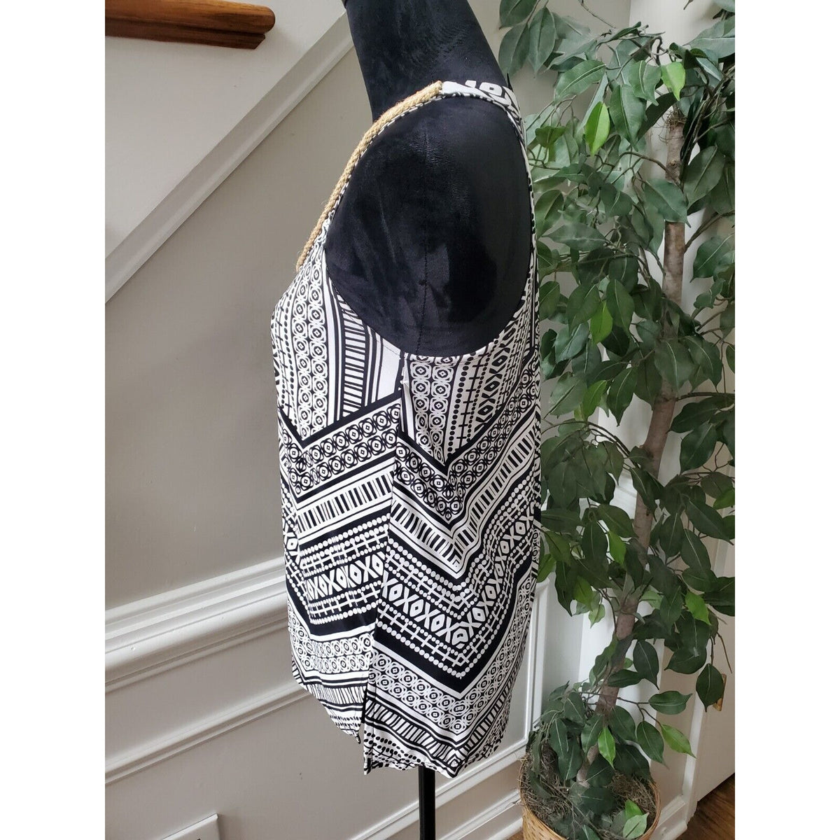 INC Black & White Rope Beaded Round Neck Sleeveless Casual Top Blouse Size M
