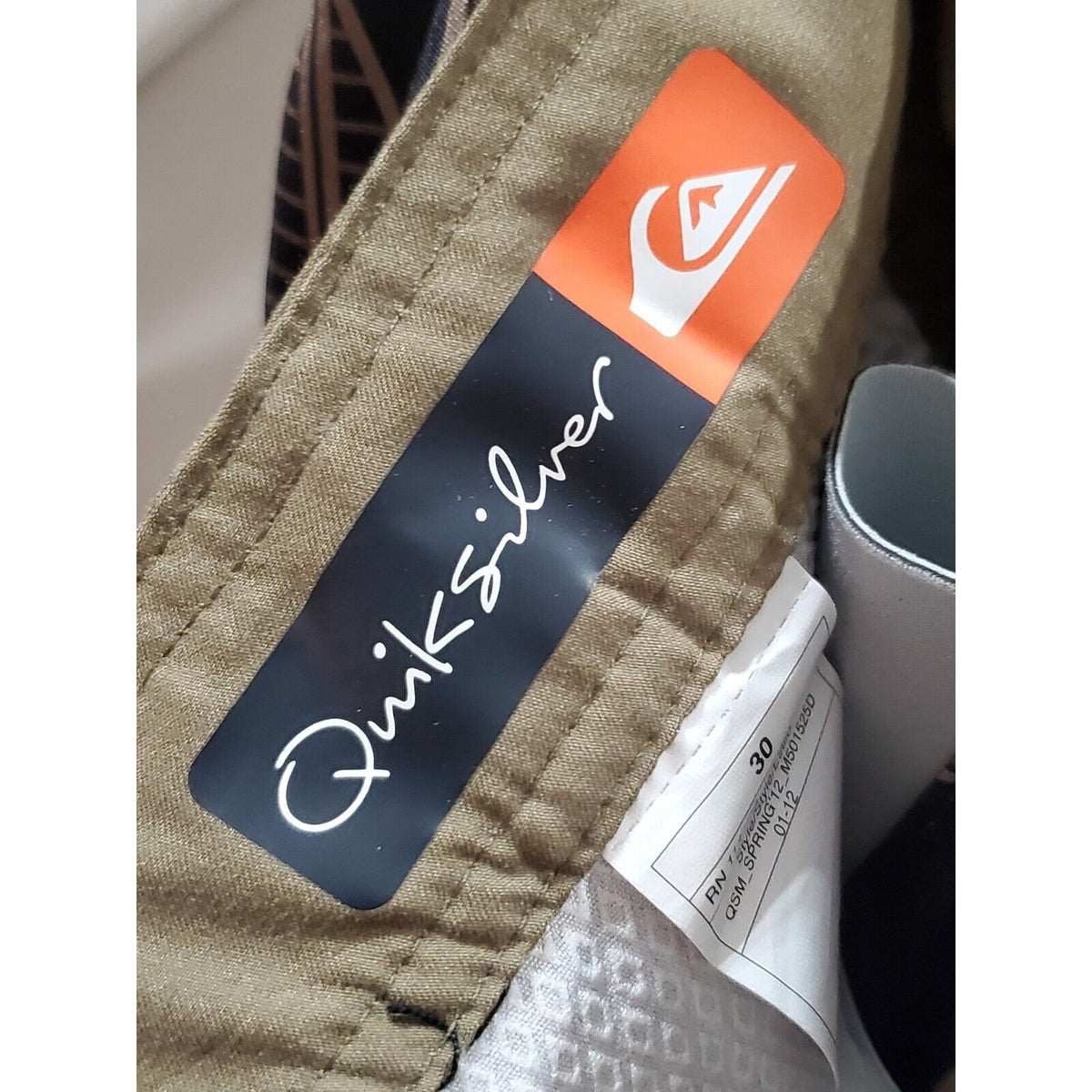 Quicksilver Men Beige & Black Polyester Pull On Stretch Swimwear Shorts Size 32