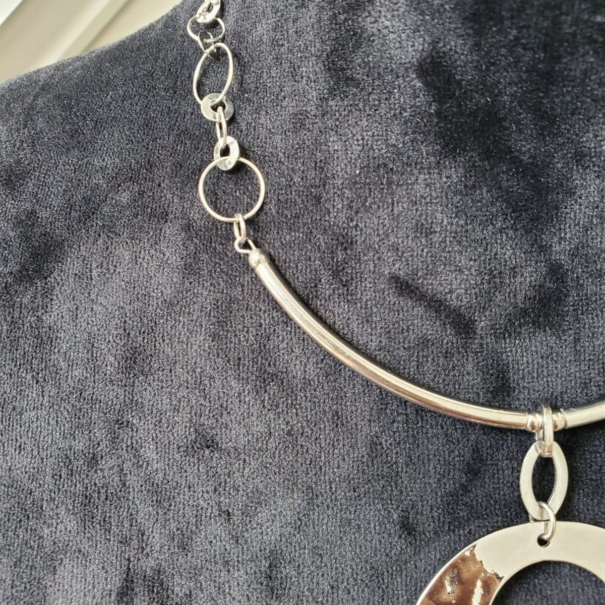 Women's Silver & Round White Shell Slider Jewelry Pendant