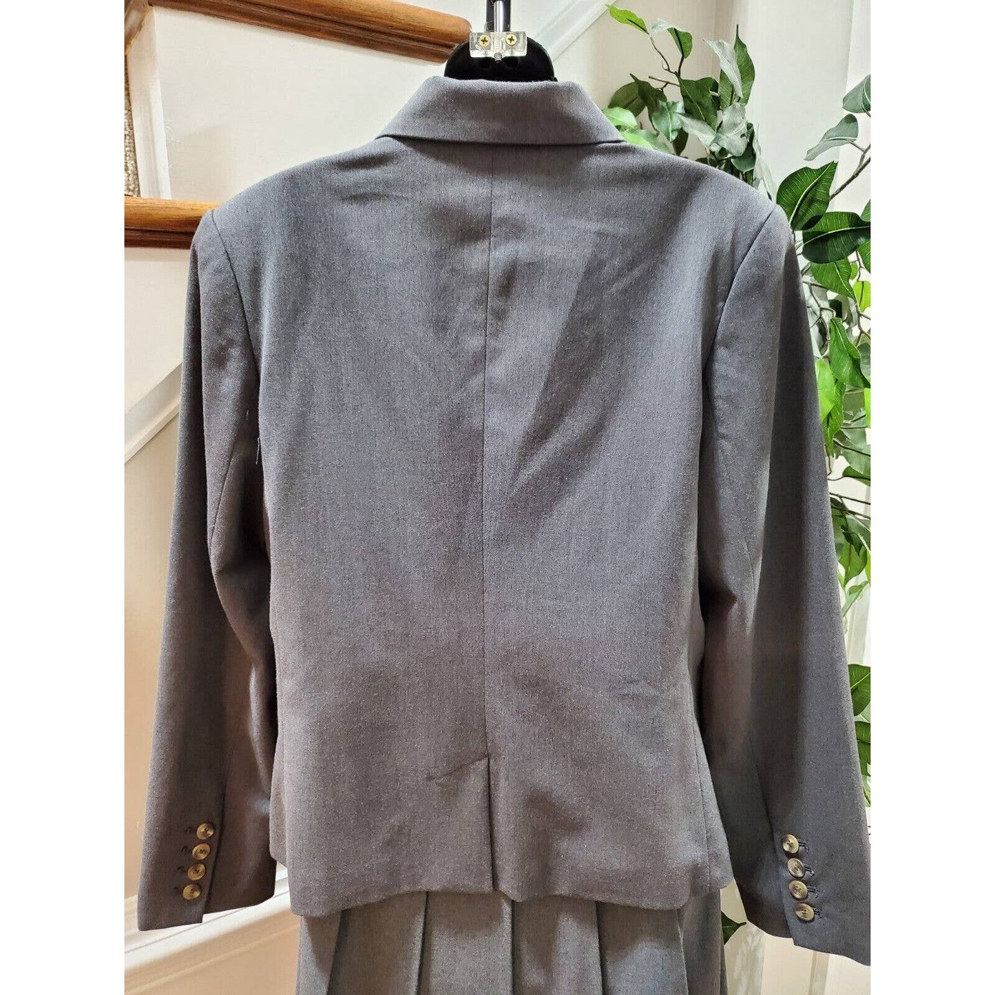 Isaac Mizrahi Women's Gray Polyester Single Breasted Jacket & Skirt 2 Pcs Suit L