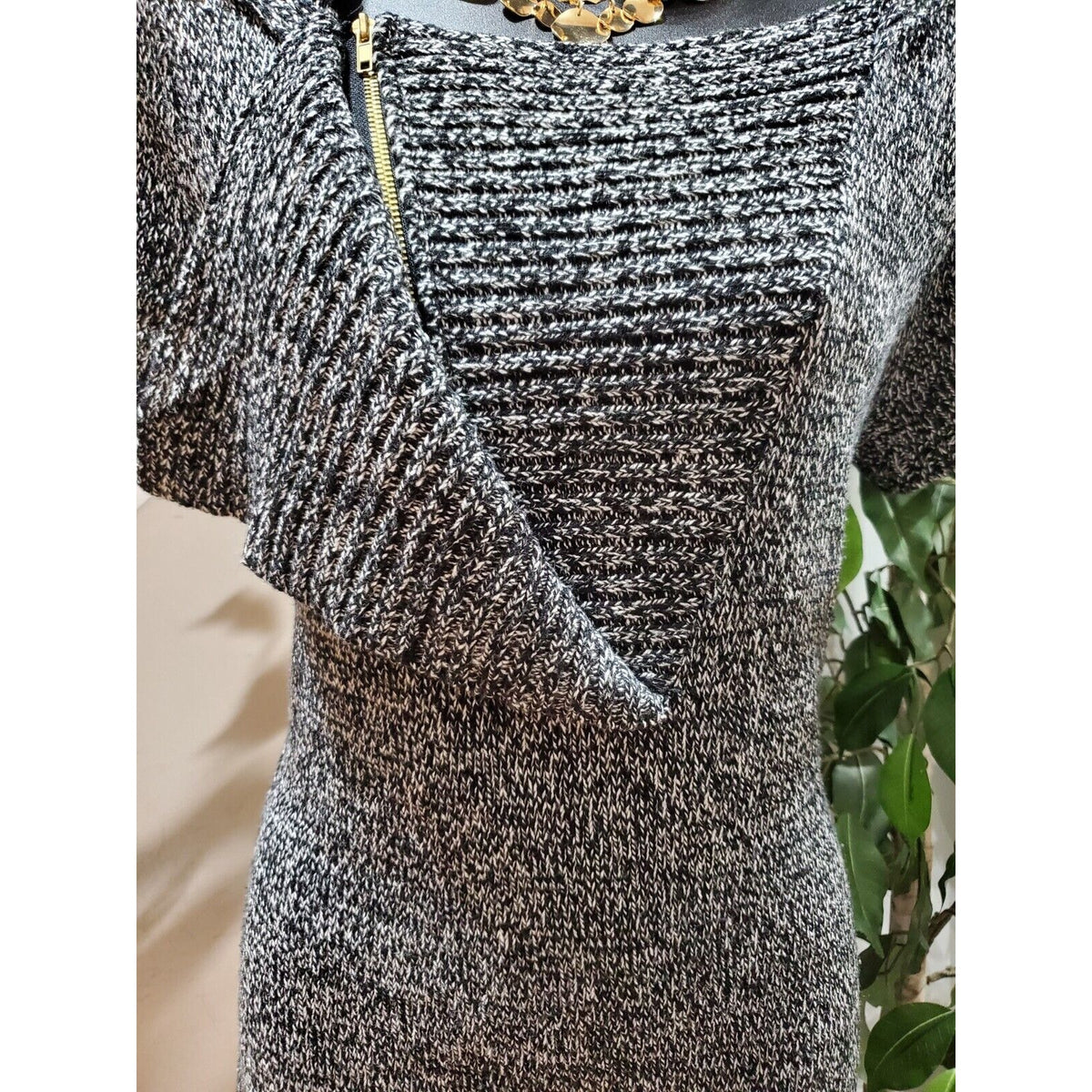 Wishes Women's Gray Acrylic Cowl Neck Short Sleeve Knee Length Dress Size Small