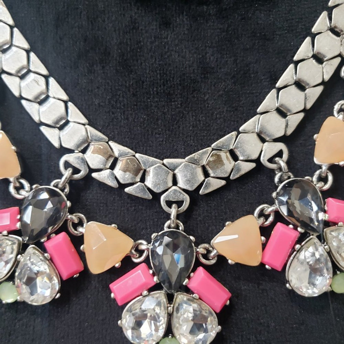 Stella & Dot Colorful Rhinestone Statement Pink Peach Silver Tone Necklace