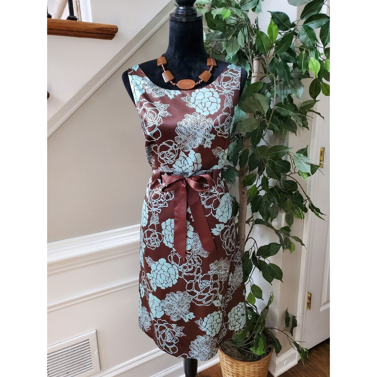 Dressbarn Women's Brown Floral Polyester Round Neck Sleeveless Knee Length 12