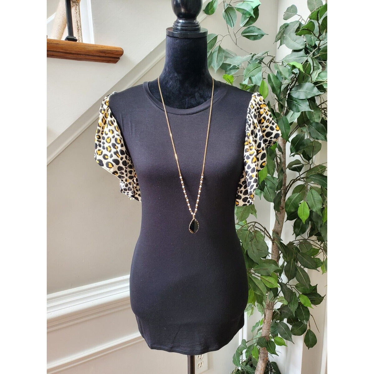 Violet Claire Women Black Polyester Round Neck Sleeveless Top Shirt Shirt Small