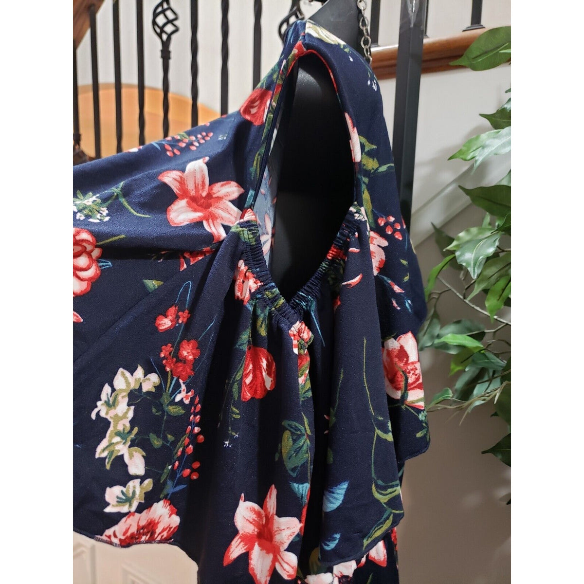 Max Women's Blue Floral Polyester Round Neck Cold Shoulder Knee Length Dress 2X