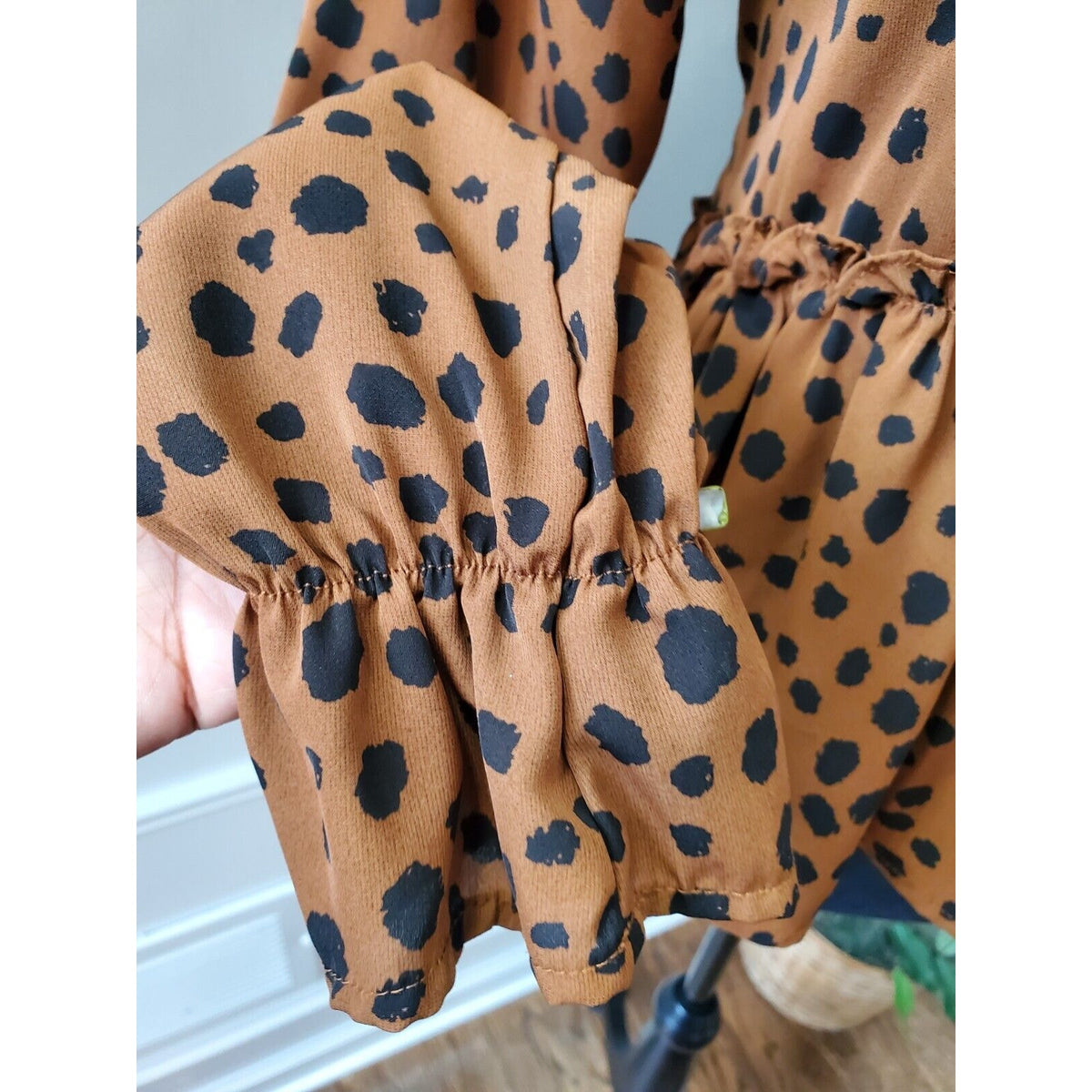 SHEIN Women Brown Leopard Print Polyester V-Neck Long Sleeve Casual Top Blouse 4