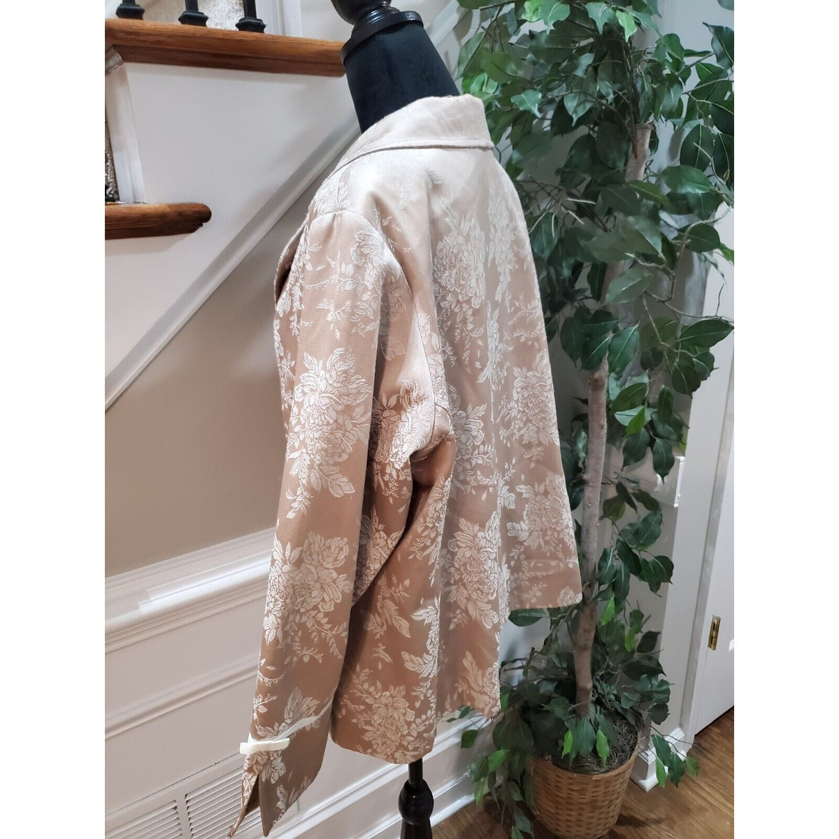 Susan Graver Women's Beige Floral Polyester Single Breasted Two Button Blazer 1X