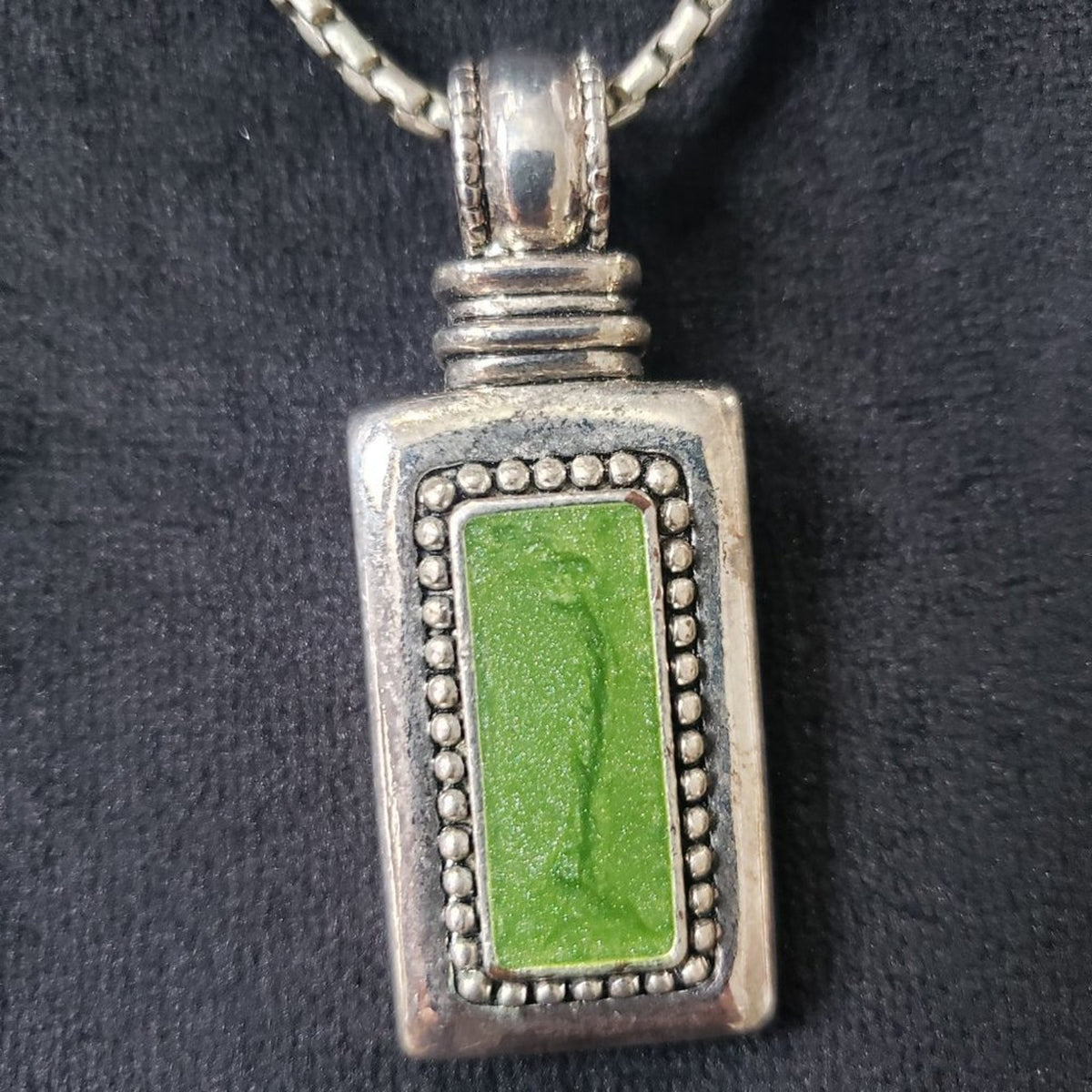 Women's Green Turquoise Gold Tone Rectangle Hammered Pendant Necklace