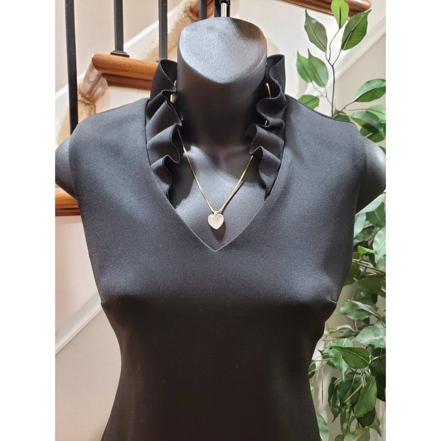 Calvin Klein Women's Black Polyester V-Neck Sleeveless Knee Length Dress Size 2