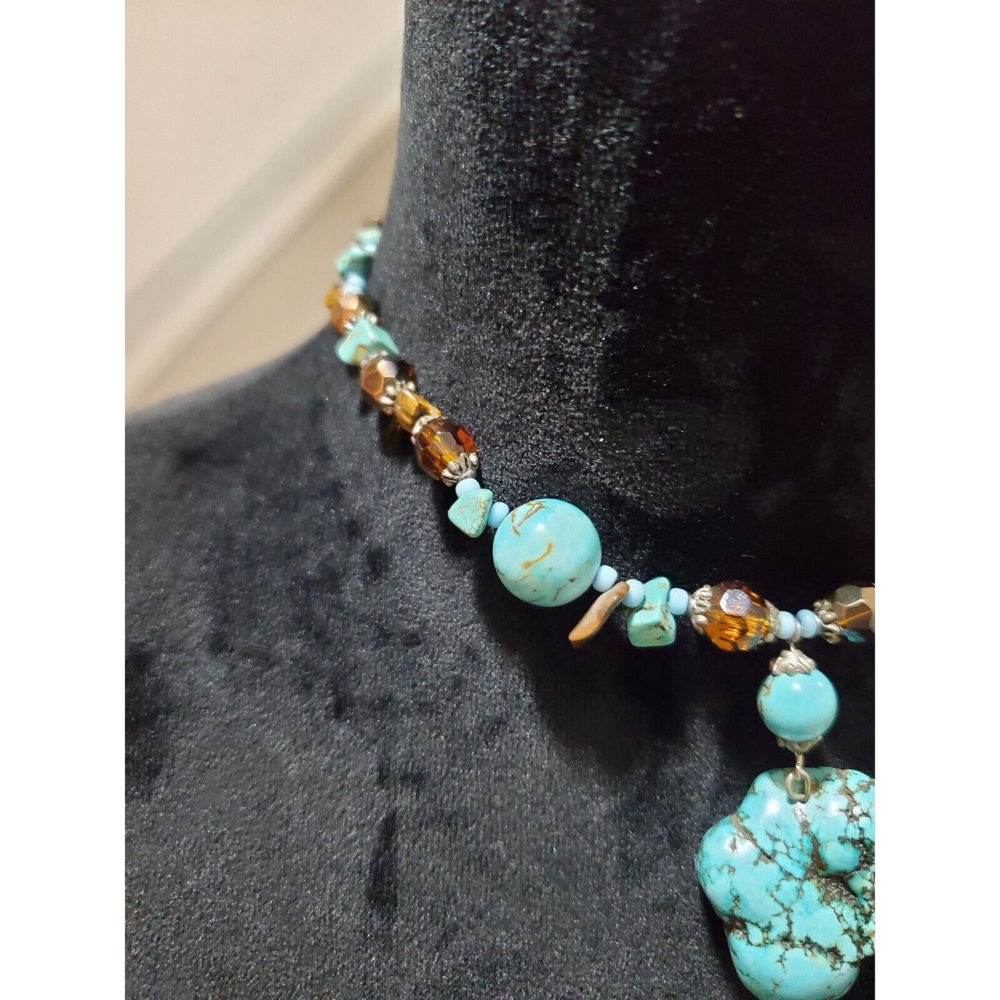 Women's Turquoise Stones Choker Stylish Fashion Drop Necklace