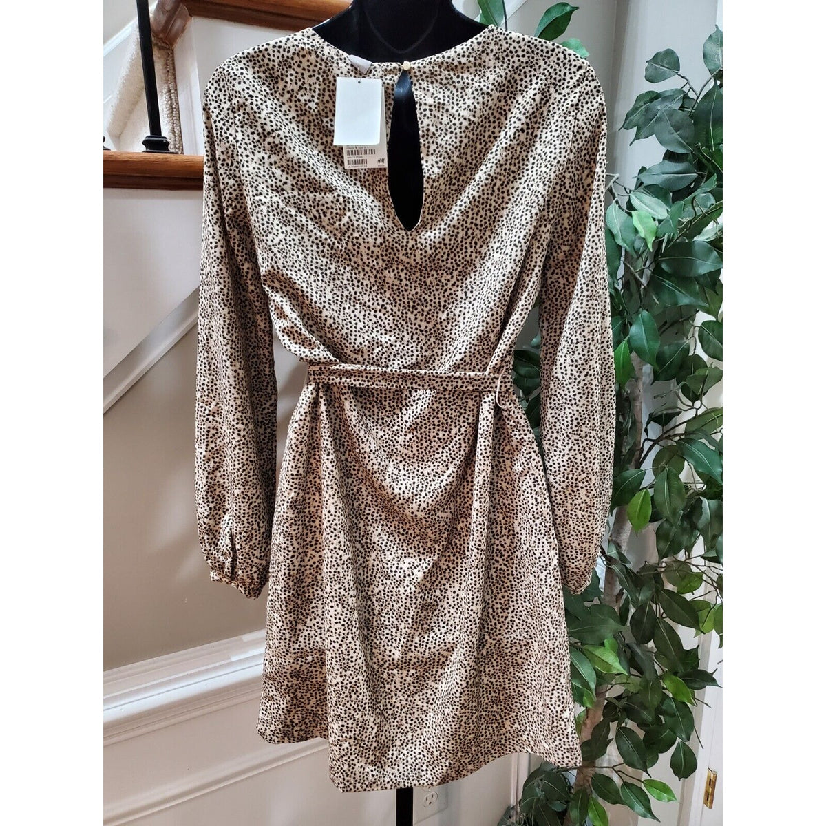 H&M Women's Beige & Black Polyester Round Neck Long Sleeve Knee Length Dress 2